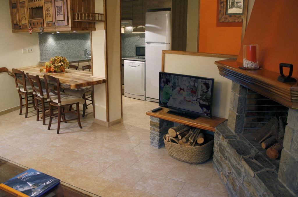 Apartamentos Valle De Aran Mont Esterno foto