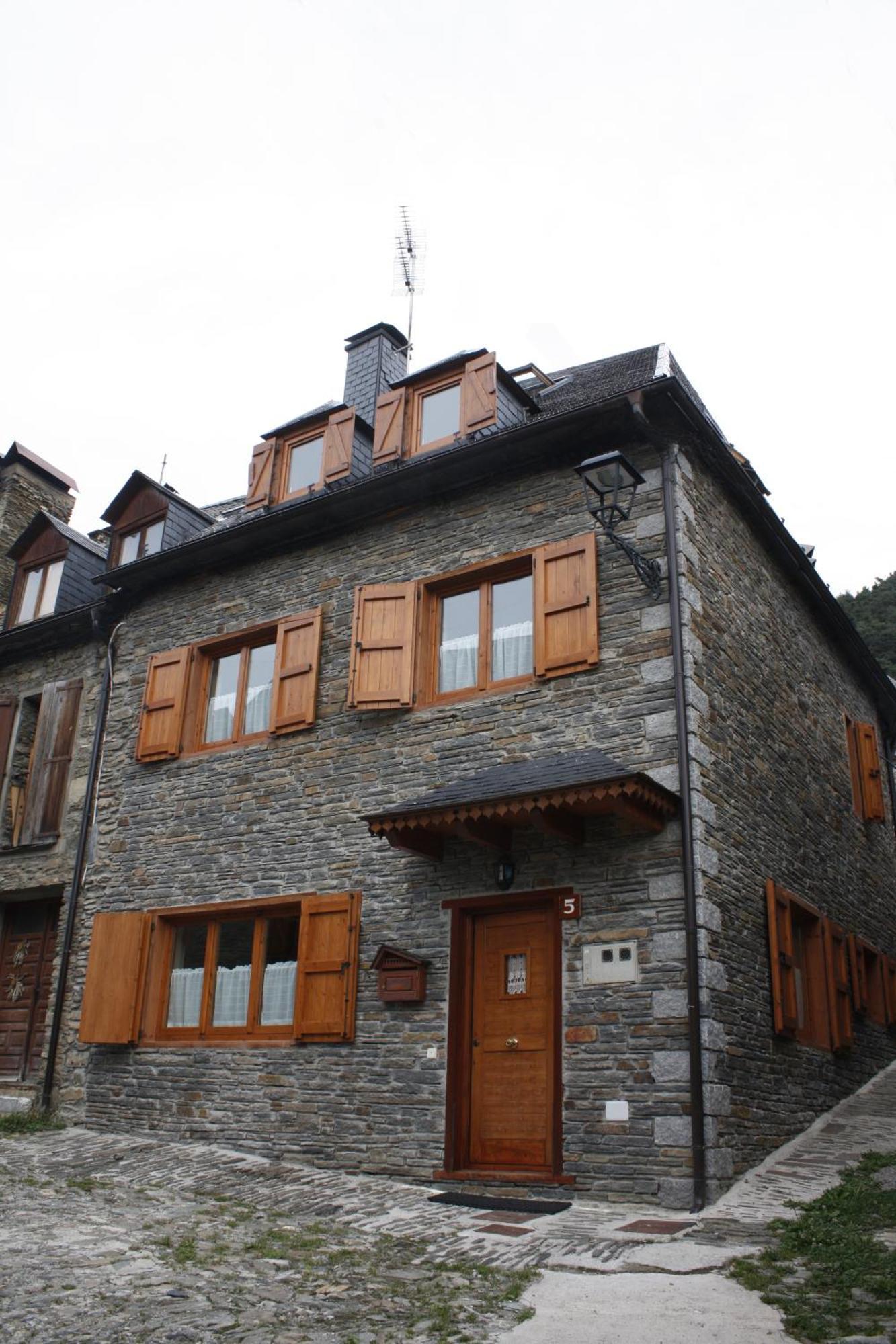 Apartamentos Valle De Aran Mont Esterno foto